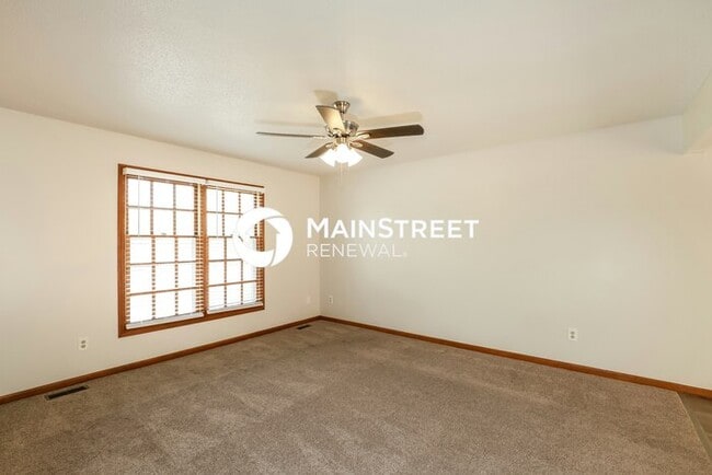 Building Photo - 3 Bedroom Pet-Friendly Home in Pleasant Valley, MO with Main Street Renewal