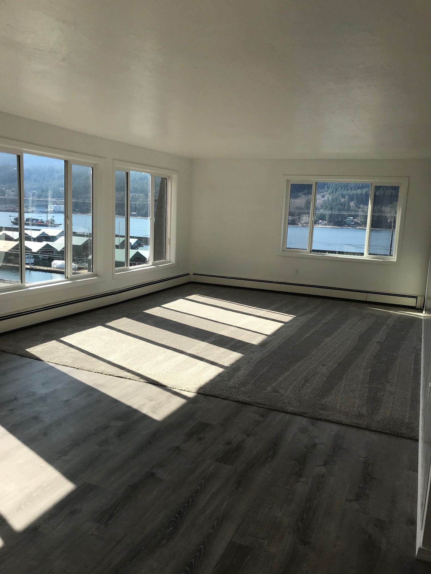 Sunny living room off of the dining area - 1890 Glacier Ave