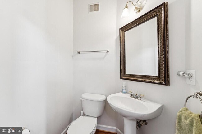 Building Photo - 12423 Falconbridge Dr