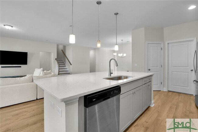 Building Photo - 145 Nettleton Ln