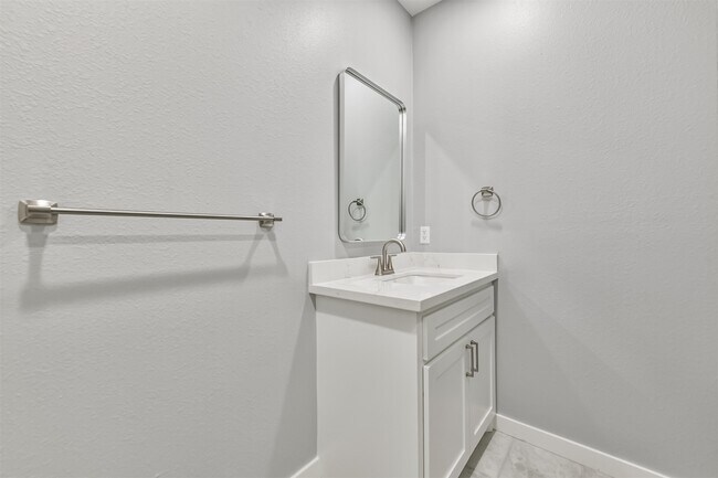 Building Photo - 4323 Ursuline St