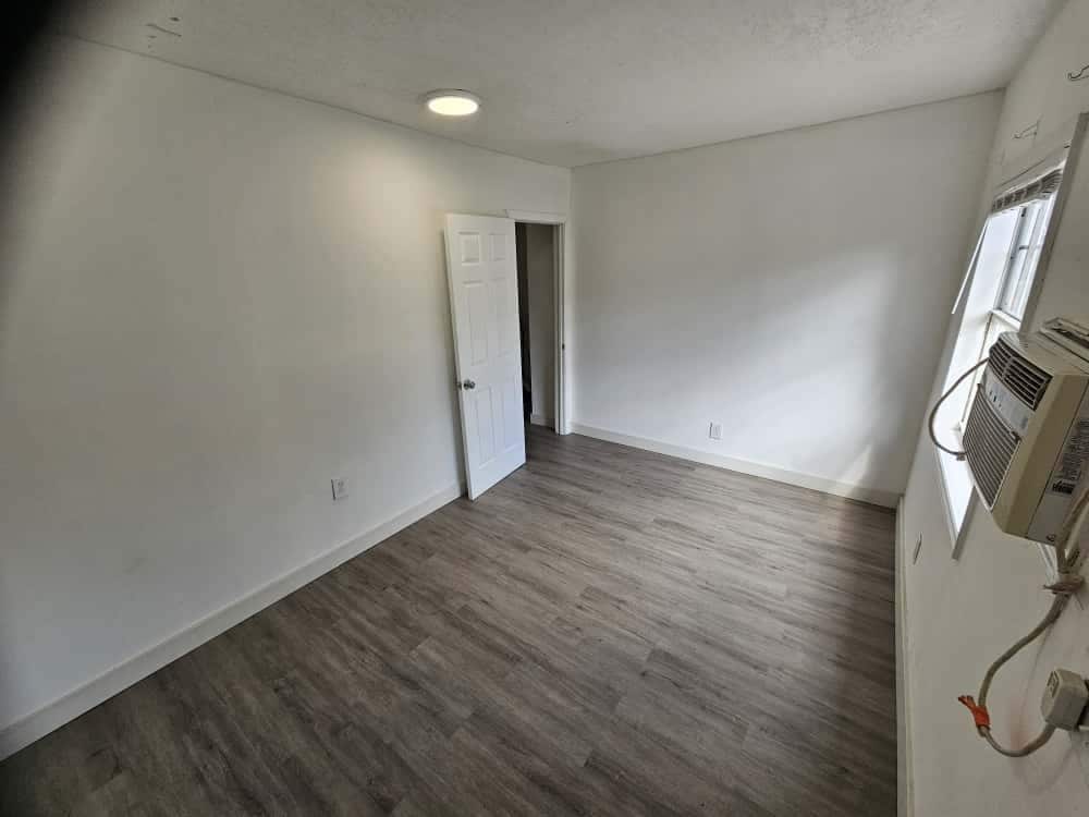 Building Photo - 701 N J St