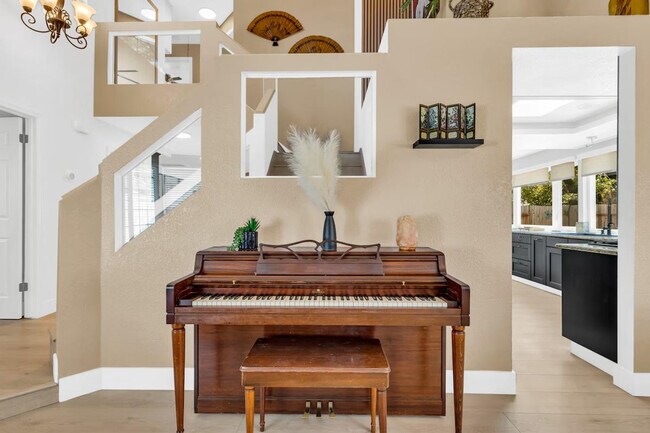 Building Photo - 8004 Caymus Dr