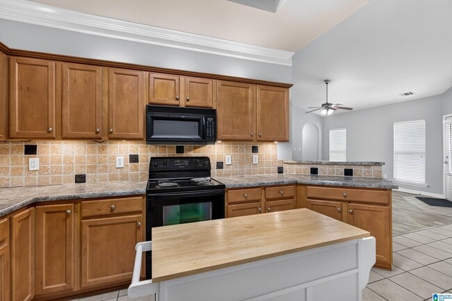 Building Photo - 5317 Cottage Cir