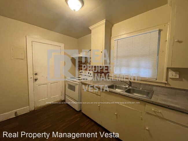 Building Photo - 2 br, 1 bath House - 1052 Mimosa Dr
