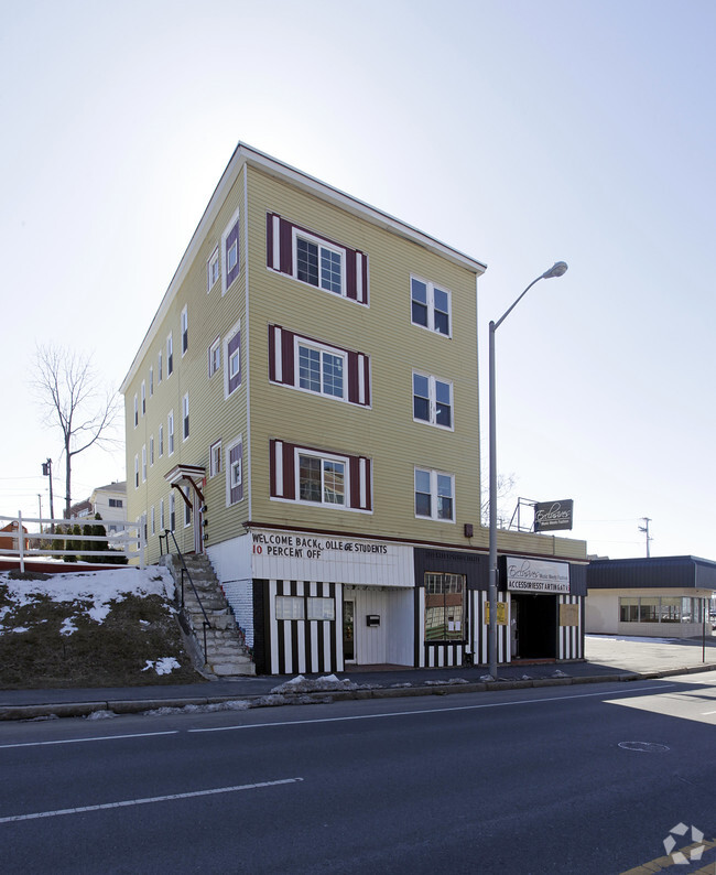 Building Photo - 352 W Boylston St