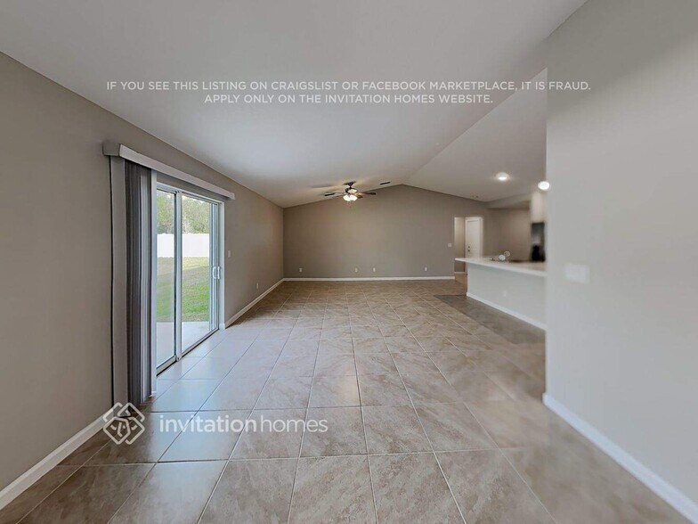 Building Photo - 844 SW Thrift Ave