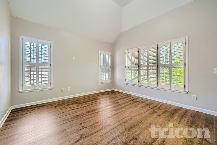 Building Photo - 3341 Rose Ridge