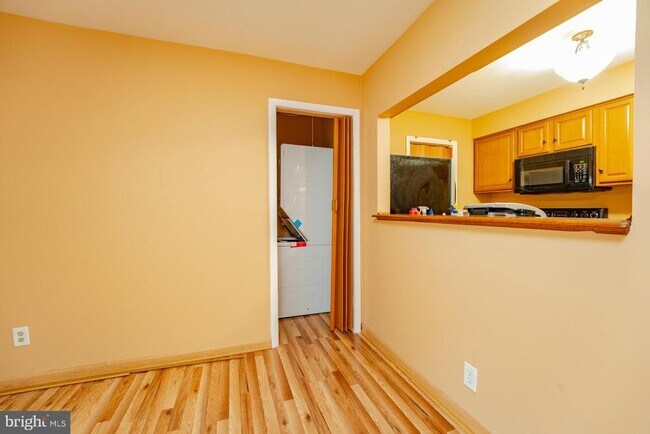 Building Photo - 254 Vail Ct