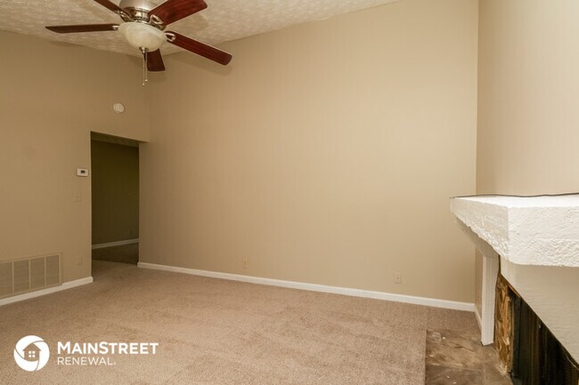 Building Photo - 211 Sterling Ridge Dr