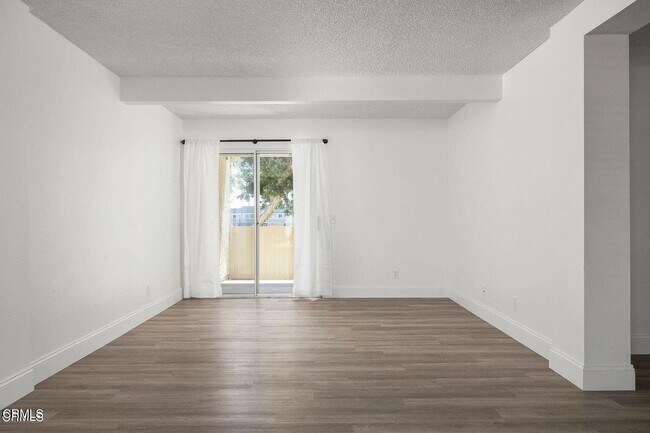Primary Photo - 255 S Ventura Rd