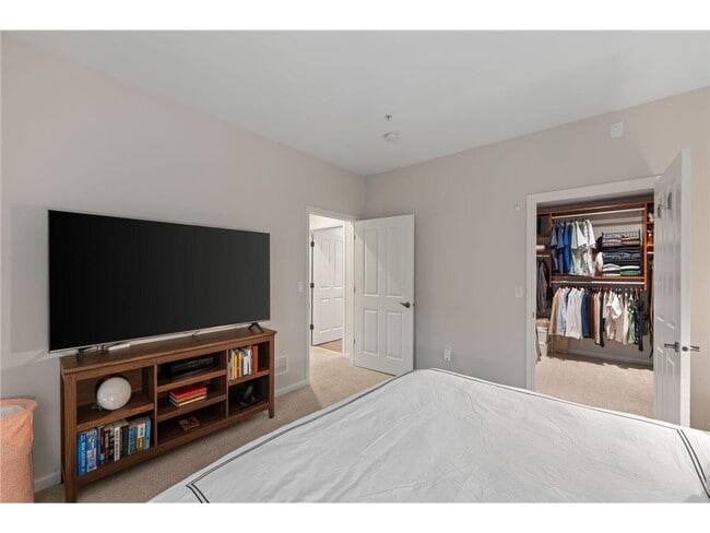 Building Photo - 1008 Portland Ave