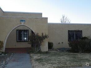 Building Photo - 1355 Rio Rancho Blvd SE