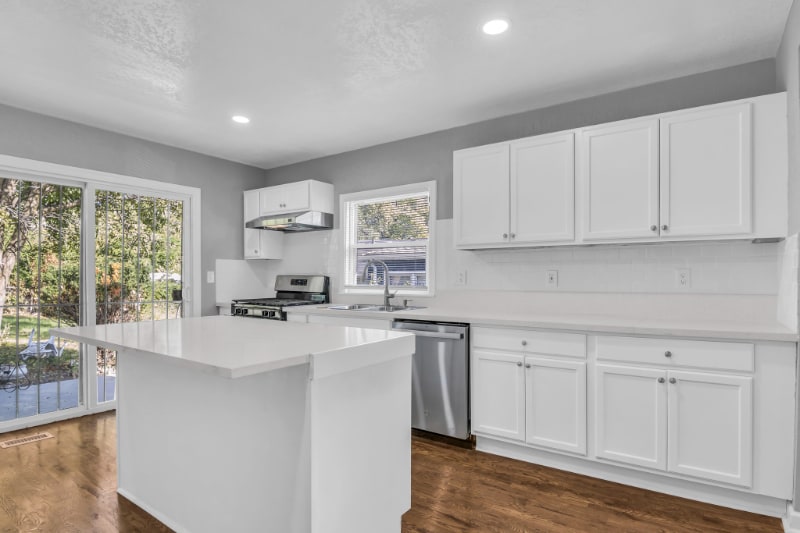 Building Photo - 4139 Monroe Ave