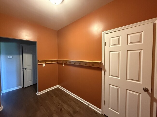 Building Photo - 5099 Mars Hill Rd