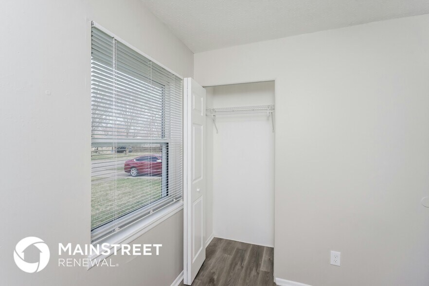 Building Photo - 6506 Maravian Dr