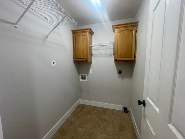 Building Photo - 3 Bedroom Home in Nixa Schools!