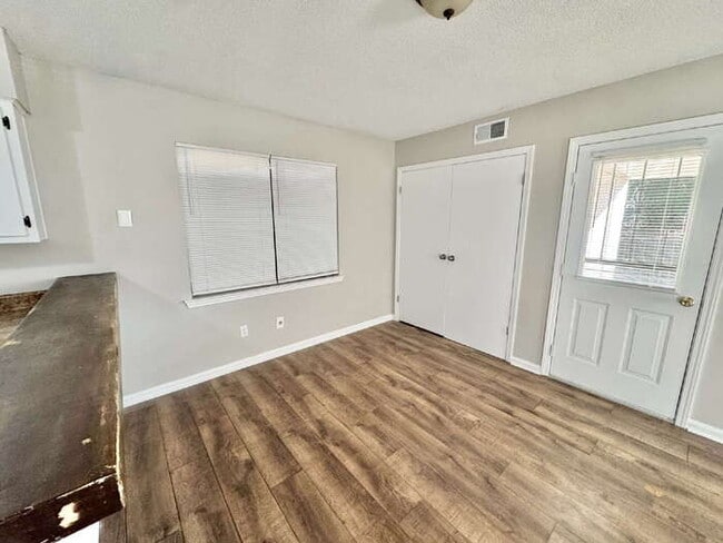 Building Photo - 5176 Braden Dr