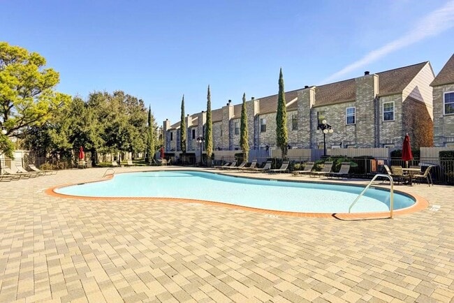 Building Photo - 8077 El Mundo St