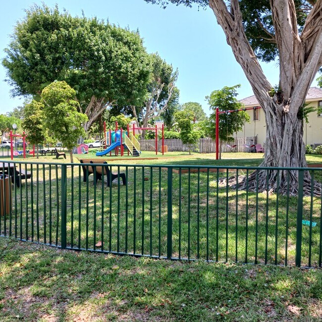 COMMUNITY PARK - 6533 Sweet Maple Ln