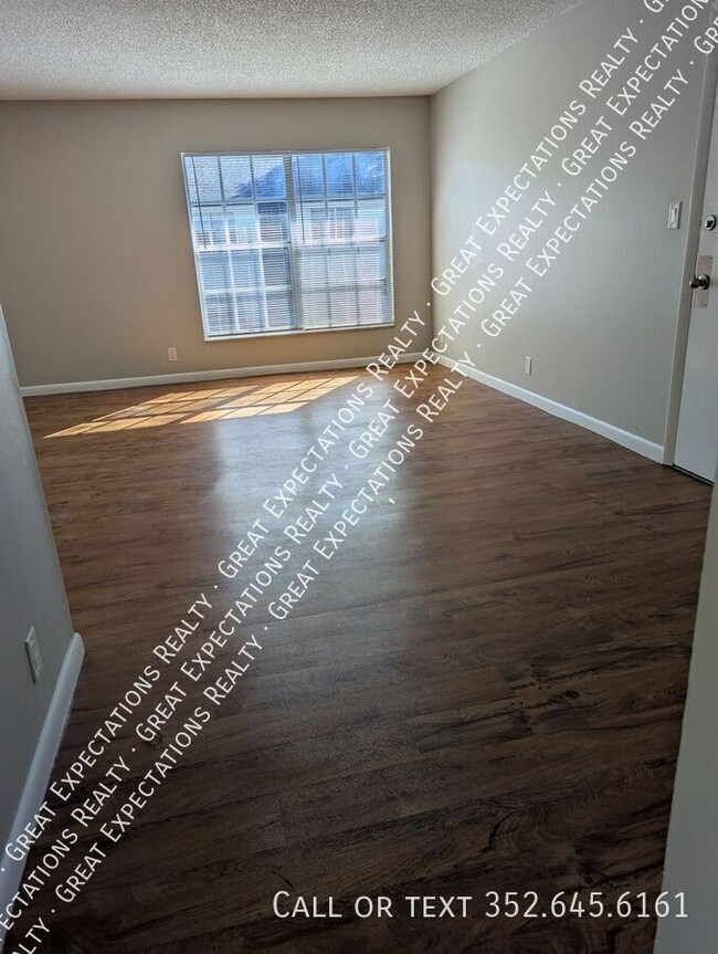 Building Photo - 125 SE 13th Ave