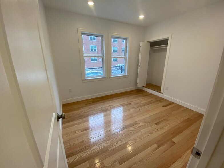 Building Photo - 145 Prospect St