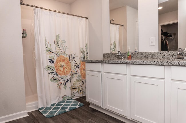 Building Photo - 3431 Phoenix Ct