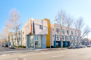 Building Photo - Pensione Esperanza