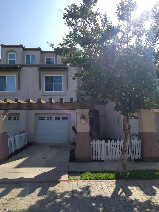Primary Photo - 3 br, 3 bath Townhome - Escondido Park Row