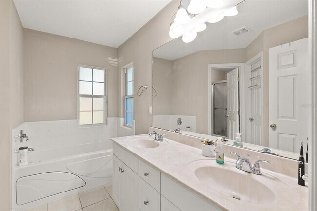 Building Photo - 7205 White Oaks Rd