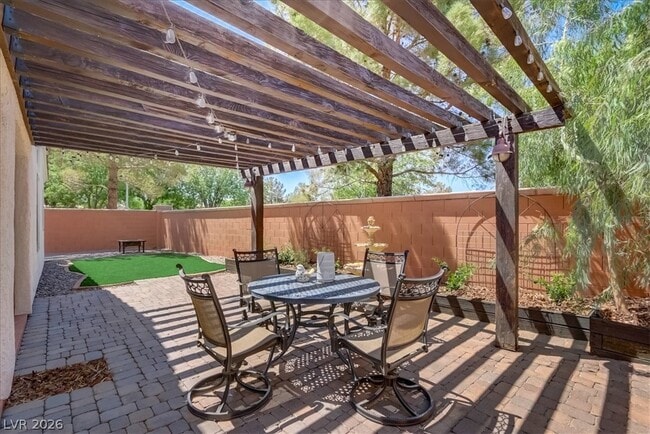 Building Photo - 1812 Stablegate Ave