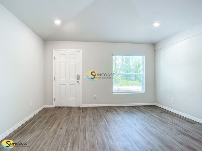 Building Photo - 3090 E Odier St