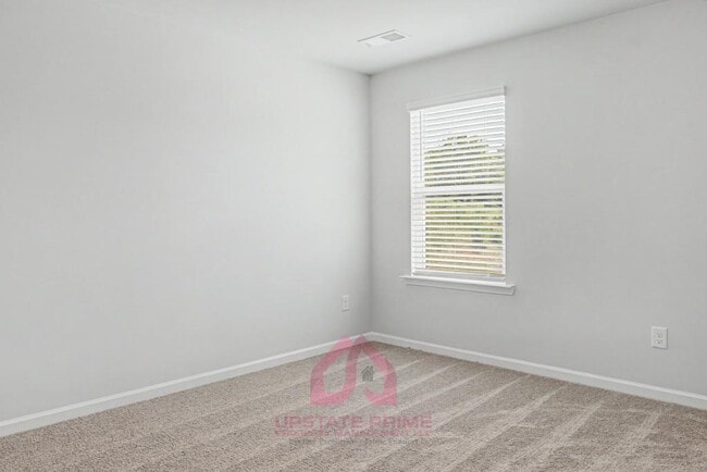 Building Photo - 376 Highline Trl