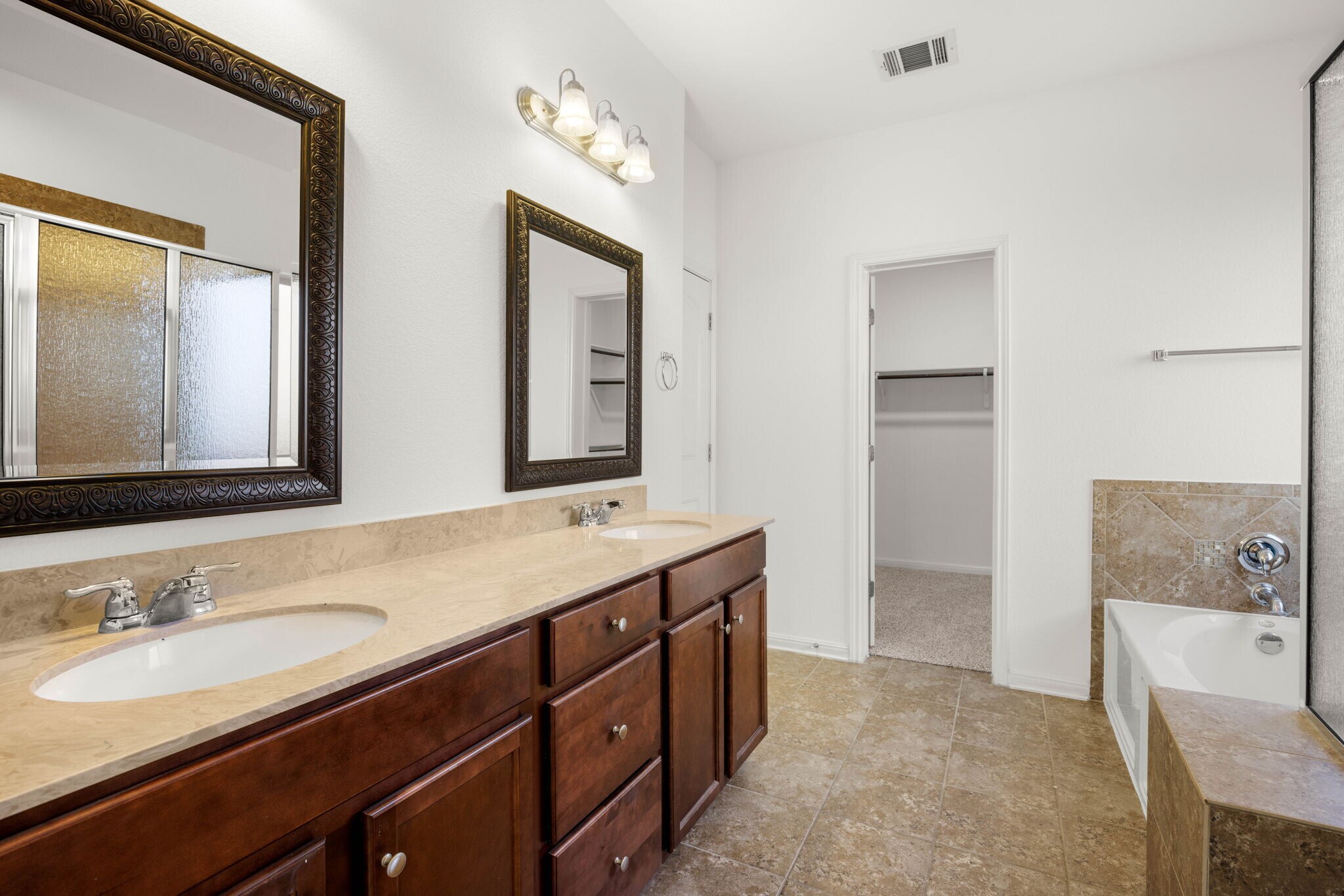 primary bath - 5929 Gunnison Turn Rd