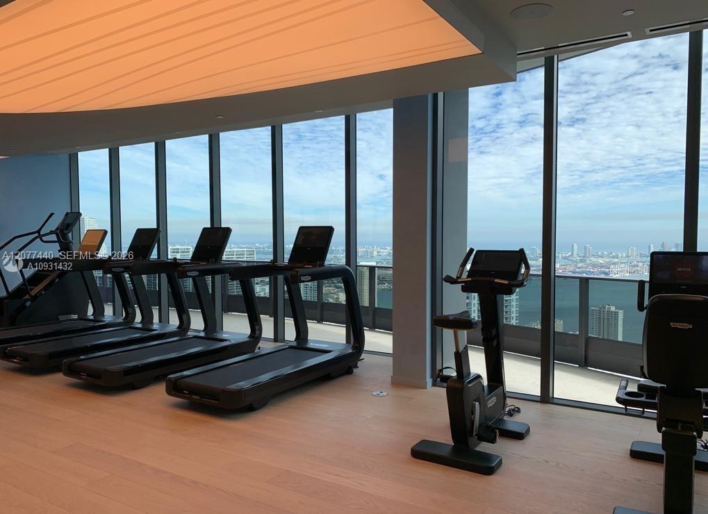 Building Photo - 1000 Brickell Plz