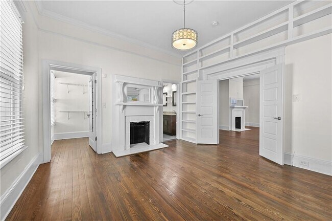 Building Photo - 470 Kelly St SE