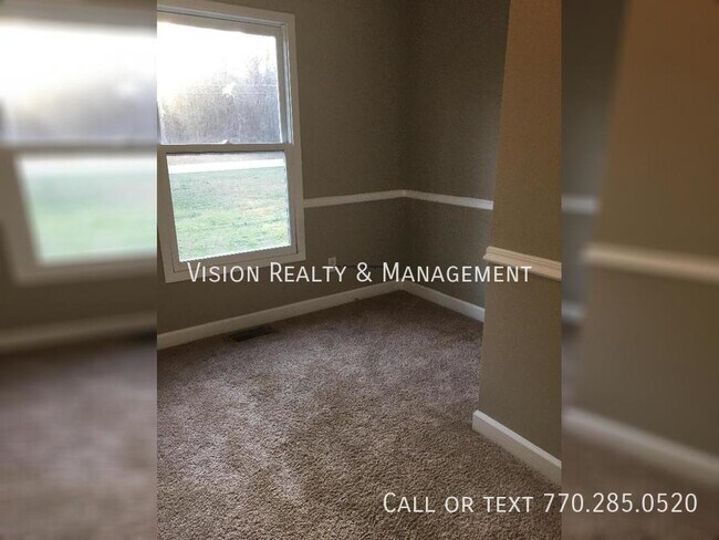 Building Photo - 3BR/2BA Duplex Home