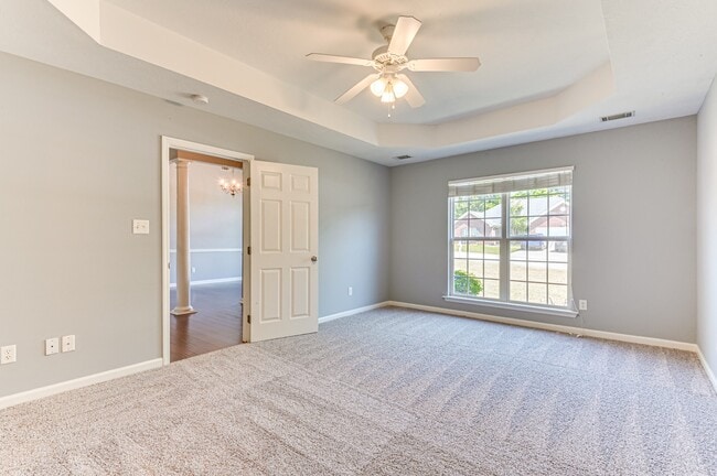 Building Photo - 1231 Pinnacle Dr