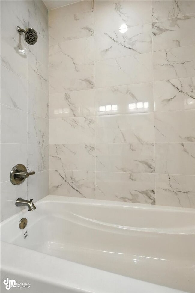 Building Photo - 4 BEDROOM | 2 BATHROOMS | 3 CAR GARAGE | M...