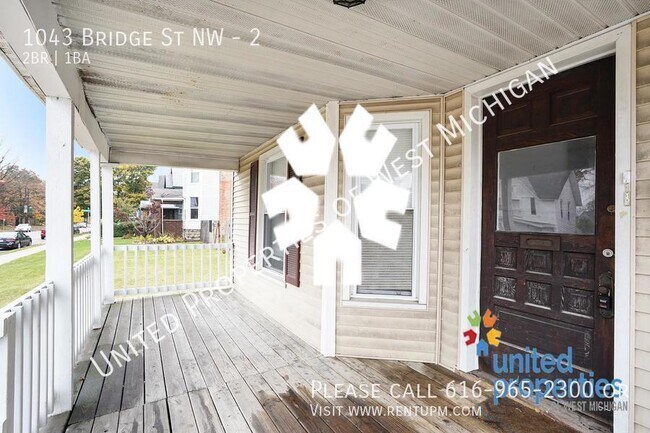 Building Photo - Available Now | Upper 2 Bedroom 1 Bath Apa...