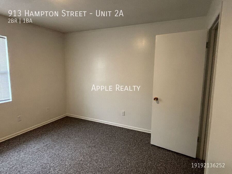 Building Photo - 913 Hampton St