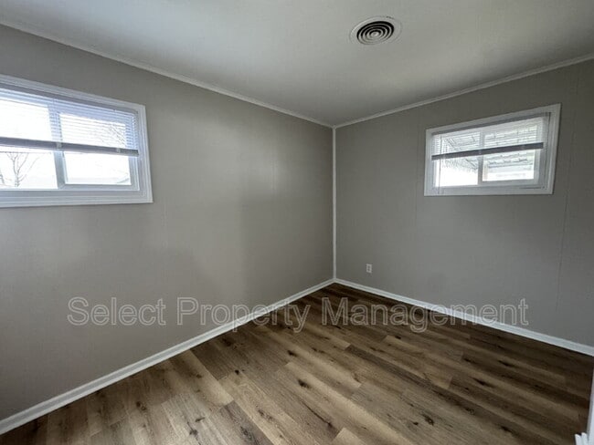 Building Photo - 1909 Jessie Ave