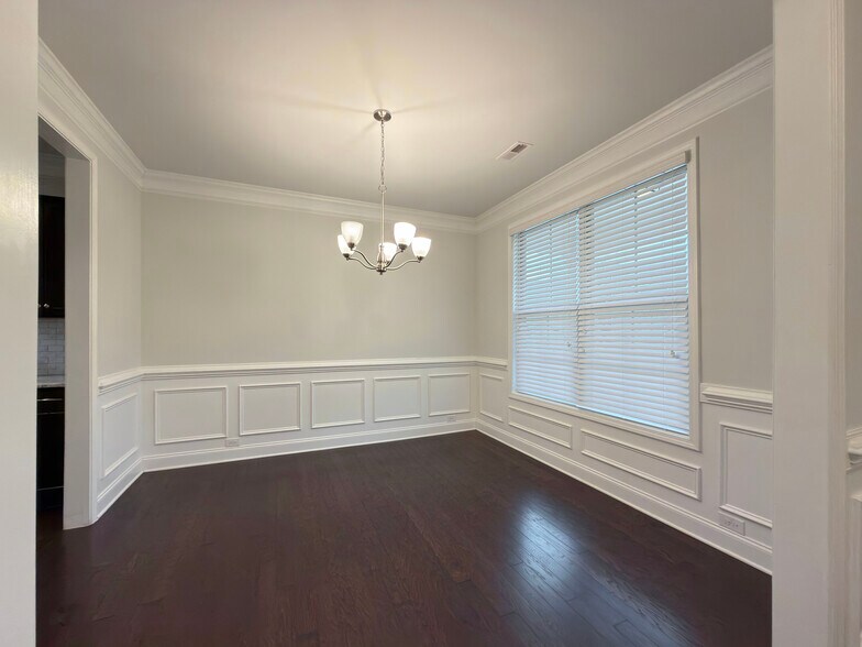 Building Photo - 7336 Birchshire Dr