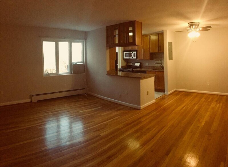 Building Photo - 111 Lee Avenue