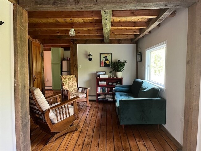 Building Photo - 102 New Templeton Rd