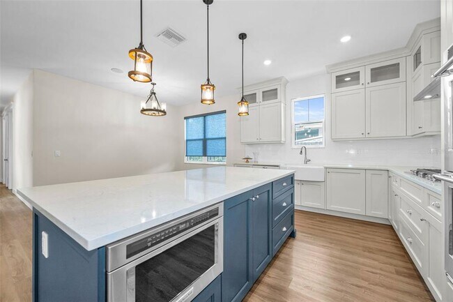 Building Photo - 522 Louden Ave