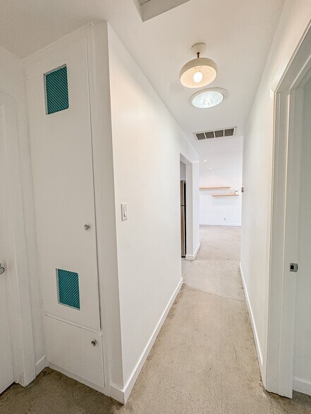 Building Photo - 3809 Floral Dr