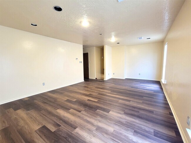 Building Photo - 12811 Stillington Dr