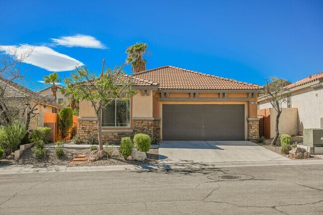 Building Photo - Welcome Home!  One Store Home