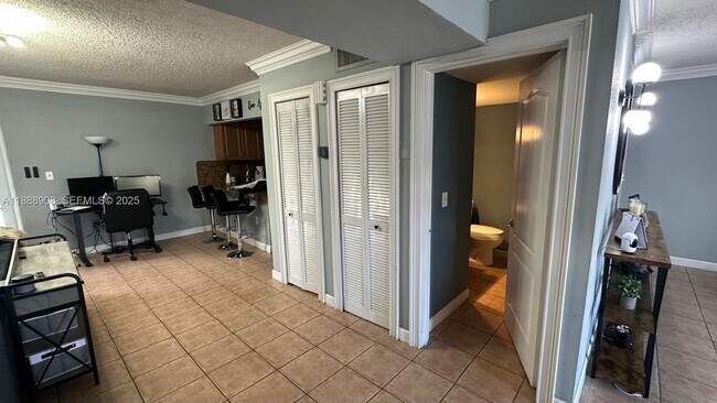 Building Photo - 15430 SW 81st Cir Ln